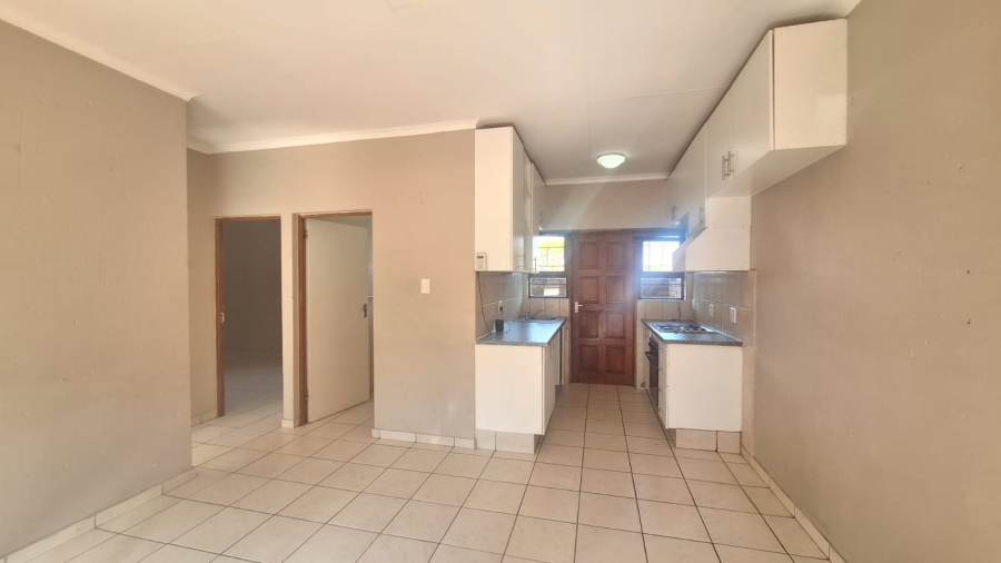 To Let 2 Bedroom Property for Rent in North Riding Gauteng