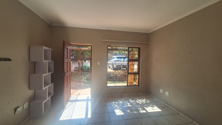 To Let 2 Bedroom Property for Rent in North Riding Gauteng