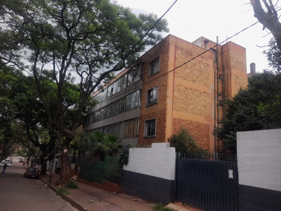 1 Bedroom Property for Sale in Yeoville Gauteng