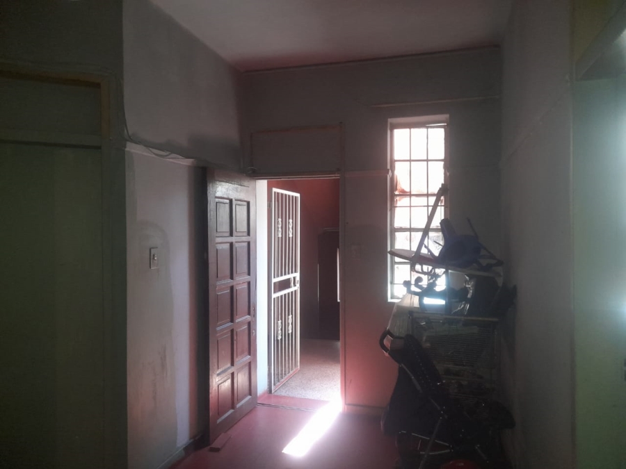 1 Bedroom Property for Sale in Yeoville Gauteng