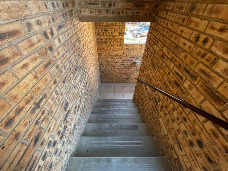 To Let 2 Bedroom Property for Rent in Chloorkop Gauteng