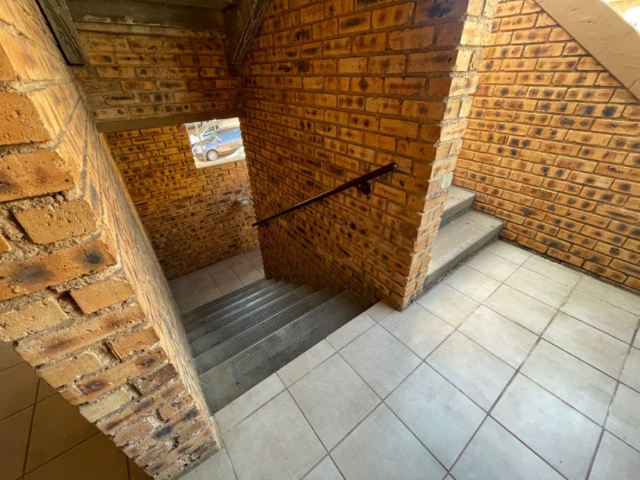 To Let 2 Bedroom Property for Rent in Chloorkop Gauteng