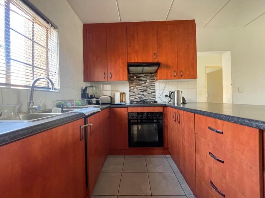 To Let 2 Bedroom Property for Rent in Chloorkop Gauteng