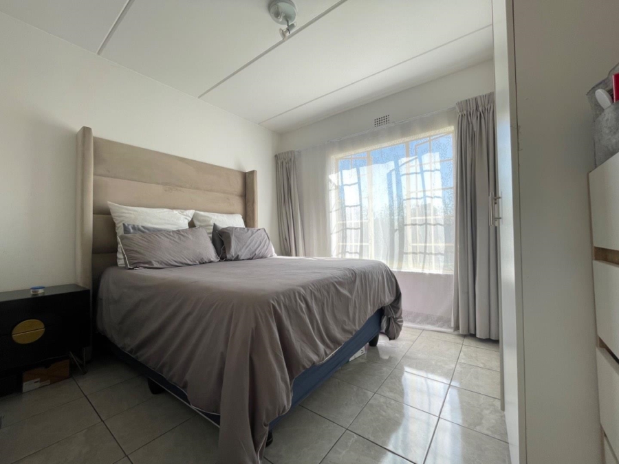 To Let 2 Bedroom Property for Rent in Chloorkop Gauteng