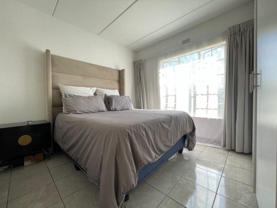 To Let 2 Bedroom Property for Rent in Chloorkop Gauteng