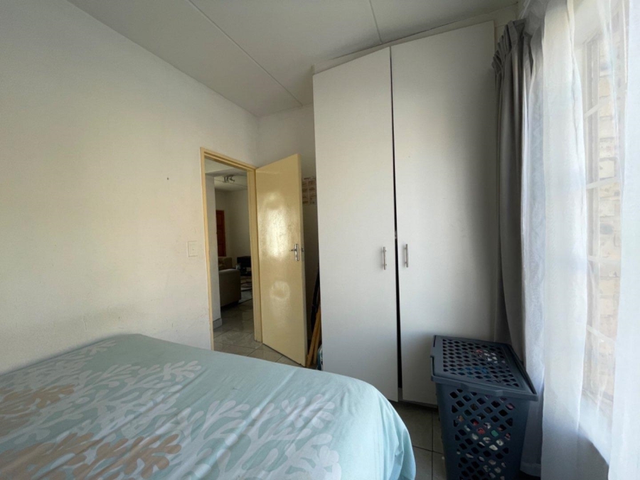 To Let 2 Bedroom Property for Rent in Chloorkop Gauteng