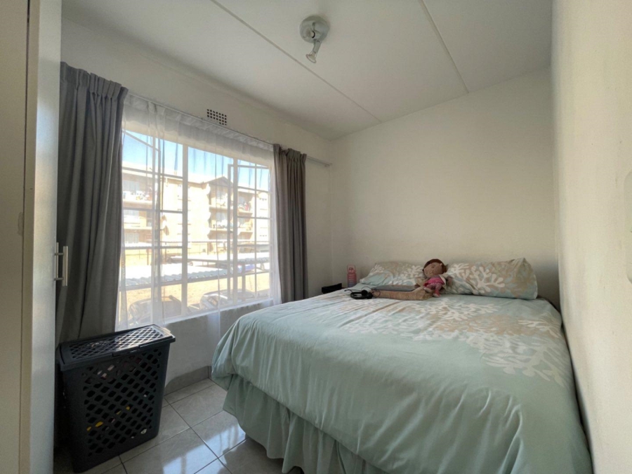 To Let 2 Bedroom Property for Rent in Chloorkop Gauteng