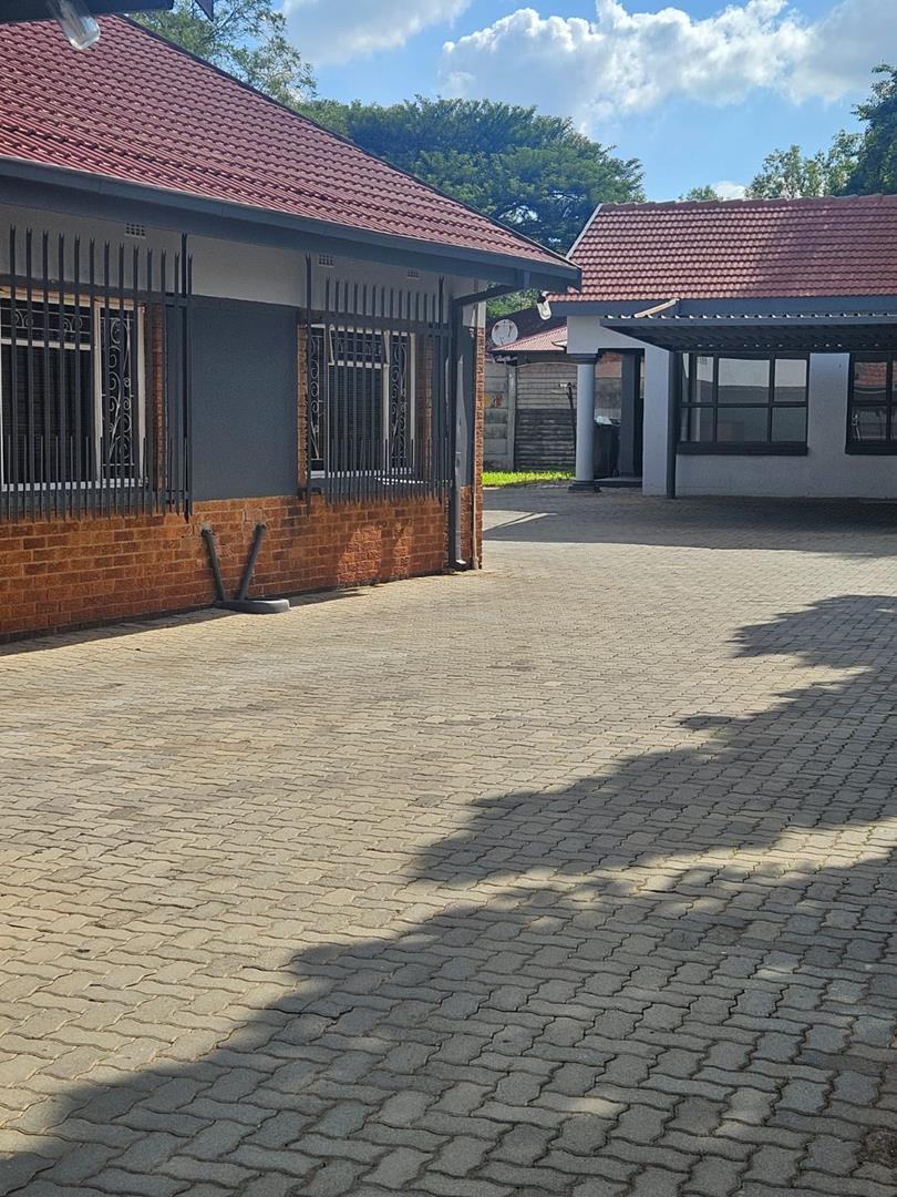 To Let 12 Bedroom Property for Rent in Lyttelton Manor Gauteng