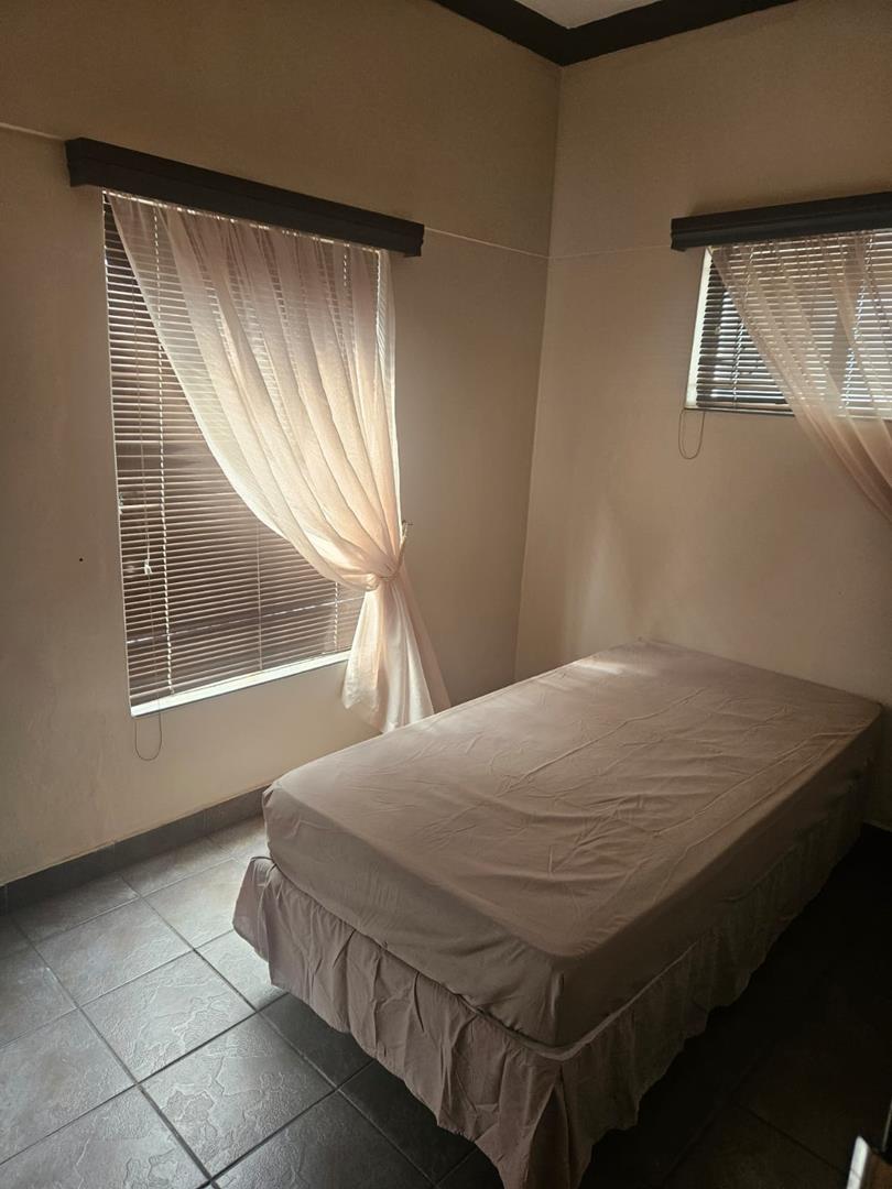 To Let 12 Bedroom Property for Rent in Lyttelton Manor Gauteng