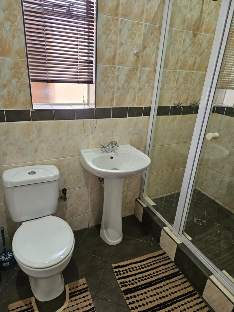 To Let 12 Bedroom Property for Rent in Lyttelton Manor Gauteng