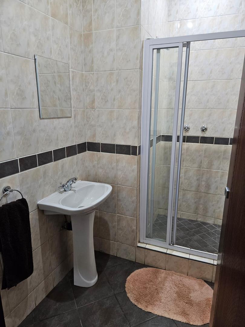 To Let 12 Bedroom Property for Rent in Lyttelton Manor Gauteng