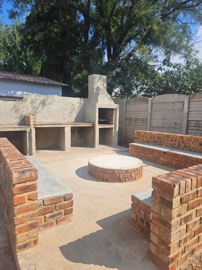 To Let 12 Bedroom Property for Rent in Lyttelton Manor Gauteng