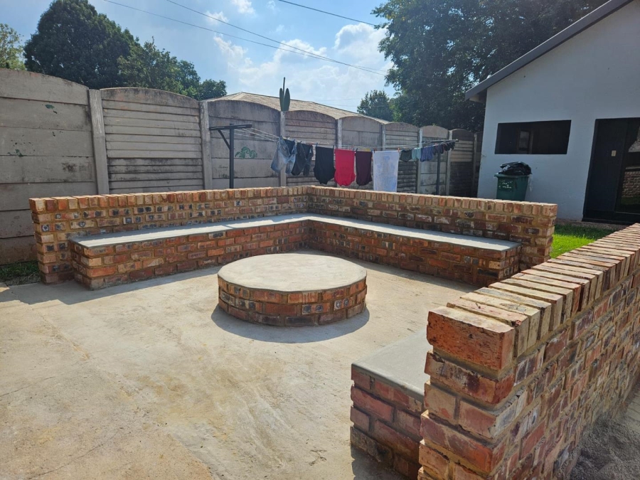 To Let 12 Bedroom Property for Rent in Lyttelton Manor Gauteng