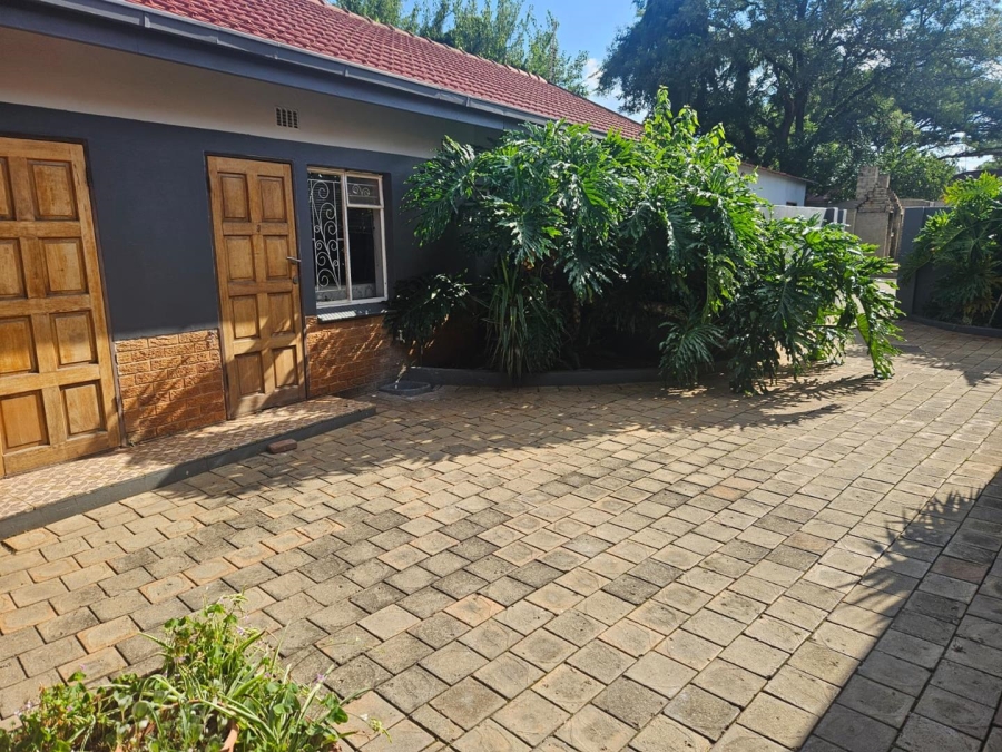 To Let 12 Bedroom Property for Rent in Lyttelton Manor Gauteng