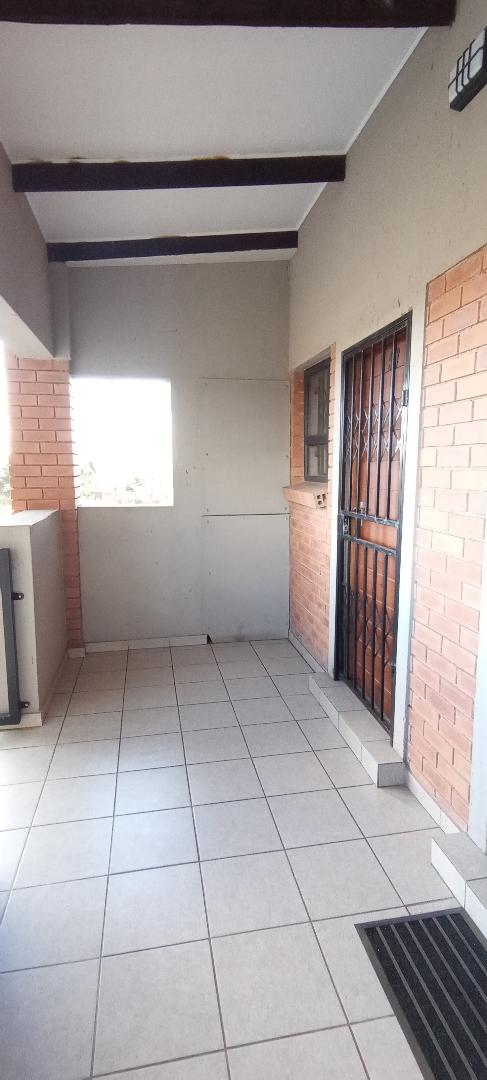 2 Bedroom Property for Sale in Terenure Gauteng