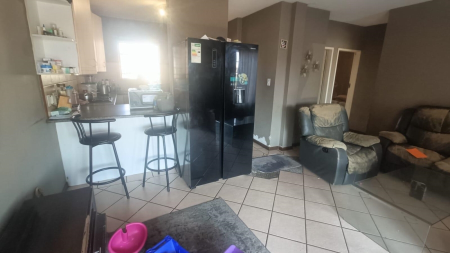 2 Bedroom Property for Sale in Die Hoewes Gauteng
