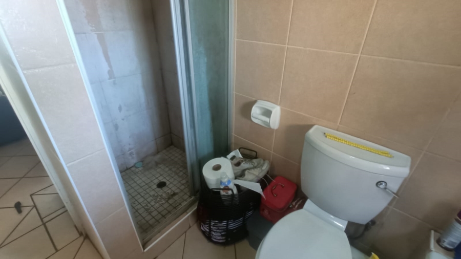 2 Bedroom Property for Sale in Die Hoewes Gauteng