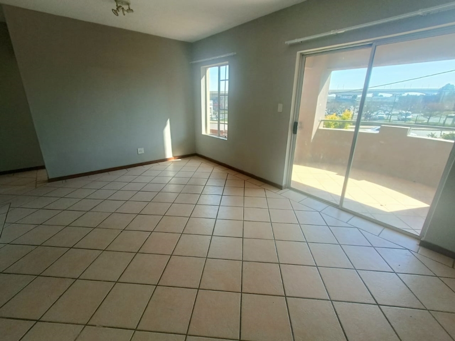 2 Bedroom Property for Sale in Die Hoewes Gauteng