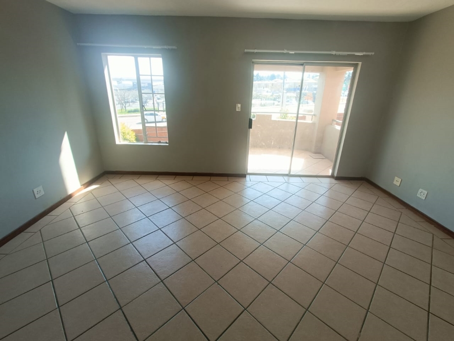 2 Bedroom Property for Sale in Die Hoewes Gauteng