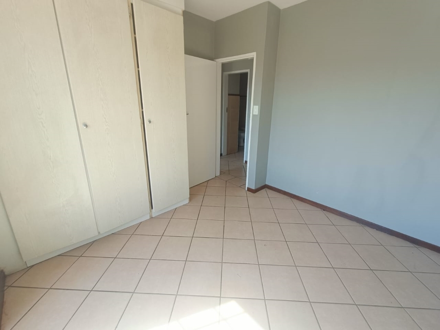 2 Bedroom Property for Sale in Die Hoewes Gauteng