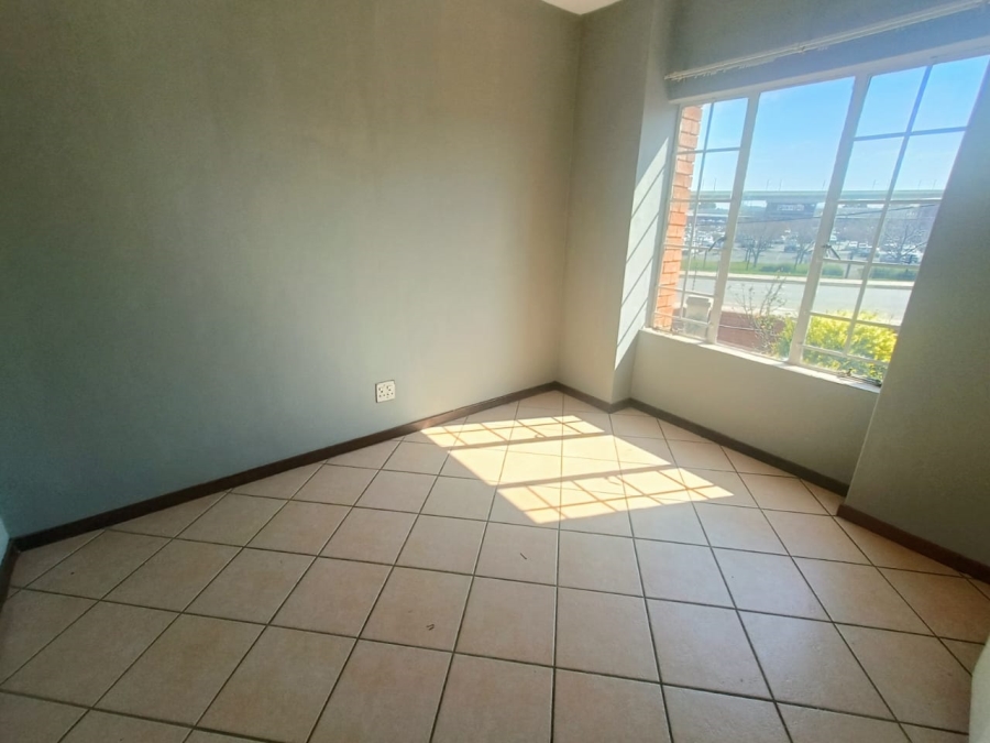 2 Bedroom Property for Sale in Die Hoewes Gauteng