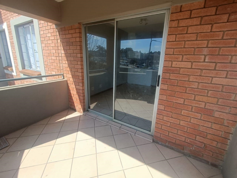 2 Bedroom Property for Sale in Die Hoewes Gauteng