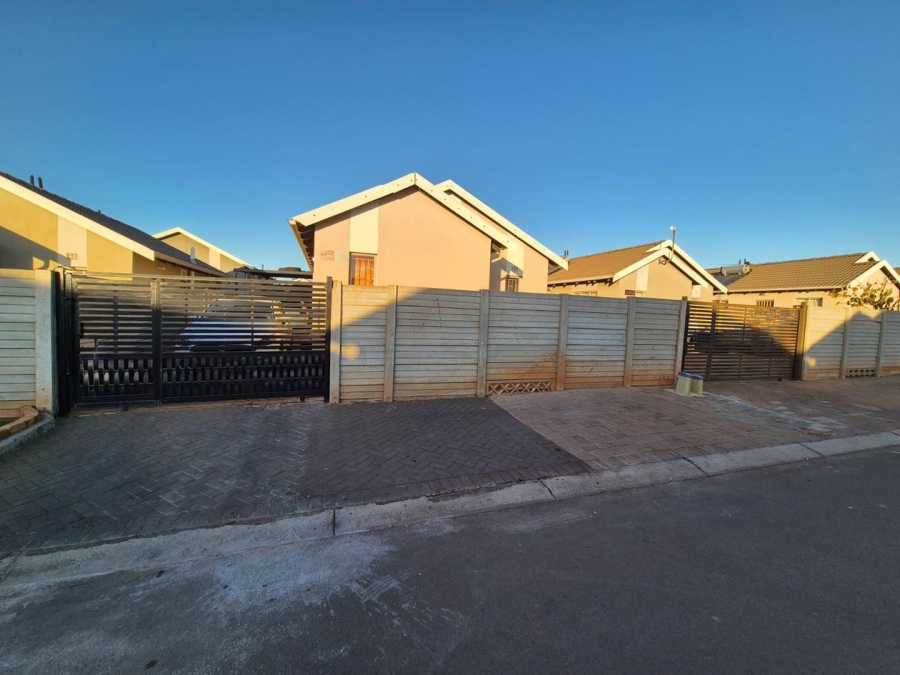 3 Bedroom Property for Sale in Sky City Gauteng