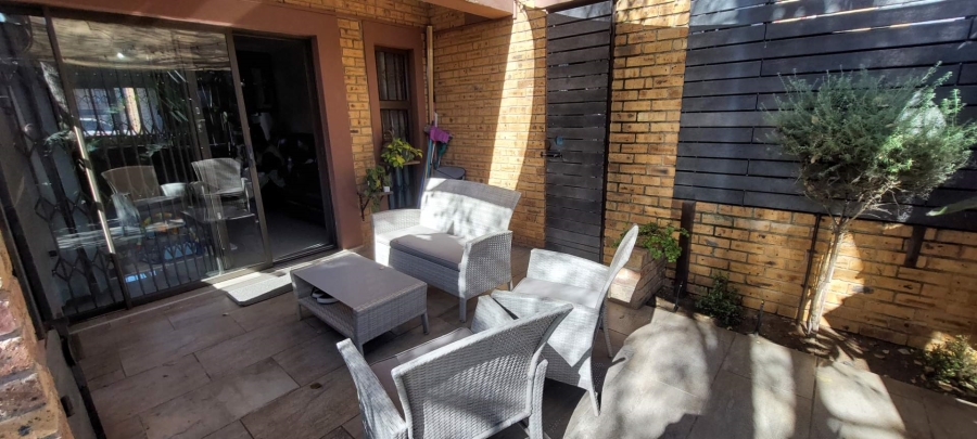 2 Bedroom Property for Sale in Brackendowns Gauteng