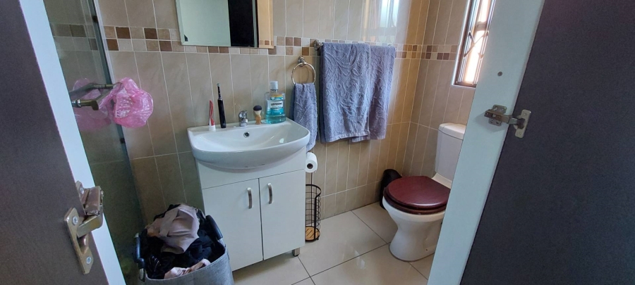 2 Bedroom Property for Sale in Brackendowns Gauteng