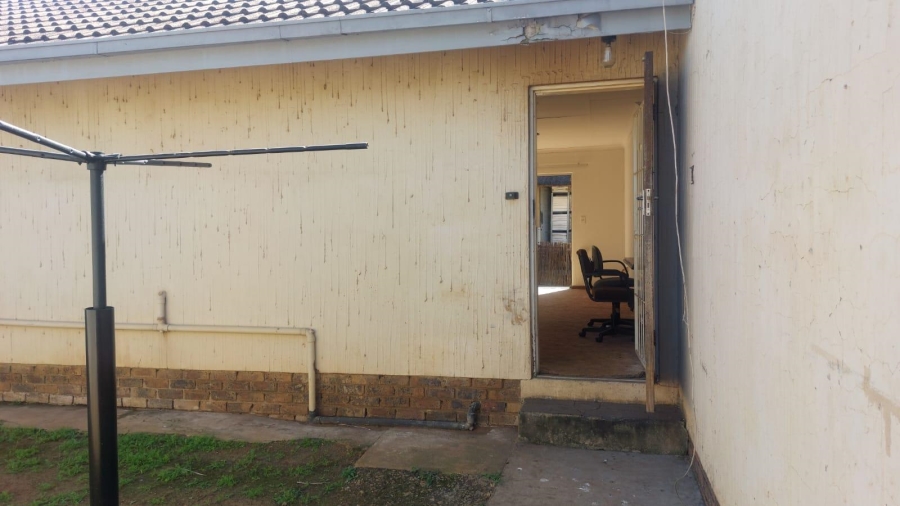 To Let 2 Bedroom Property for Rent in Brackenhurst Gauteng