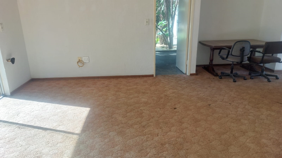 To Let 2 Bedroom Property for Rent in Brackenhurst Gauteng