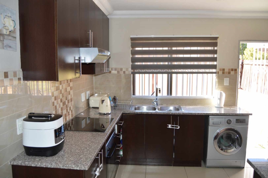 3 Bedroom Property for Sale in Brackendowns Gauteng