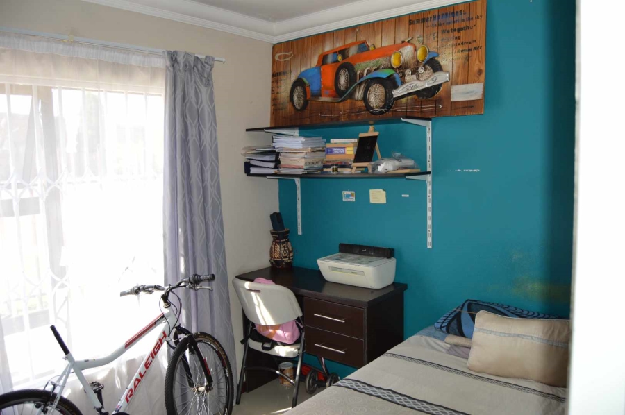 3 Bedroom Property for Sale in Brackendowns Gauteng