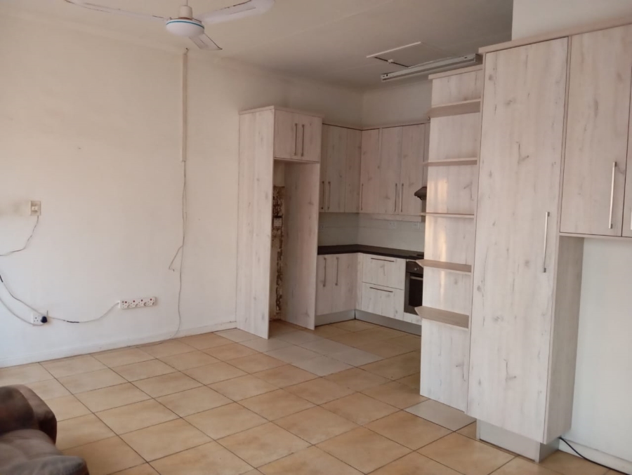 To Let 1 Bedroom Property for Rent in Brackendowns Gauteng