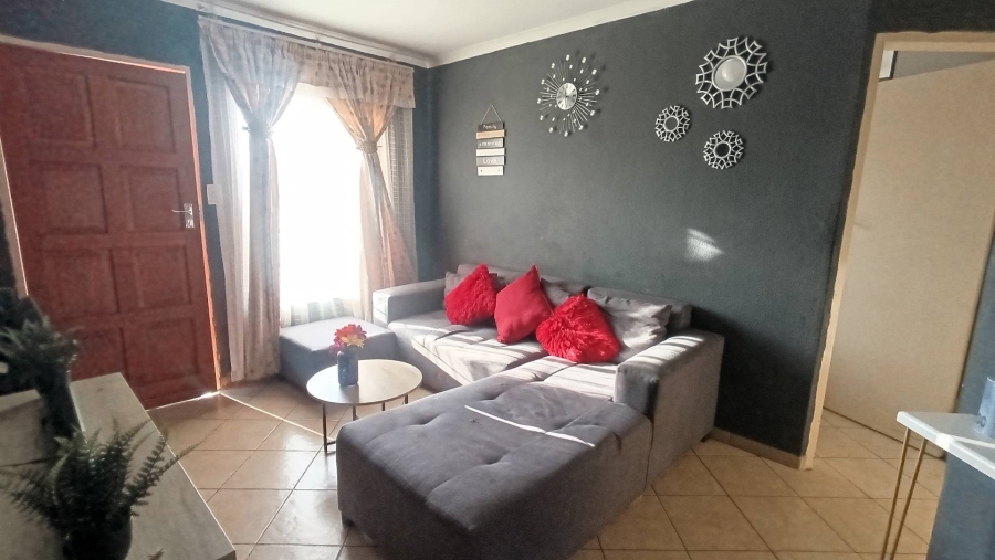 2 Bedroom Property for Sale in Olievenhoutbosch Gauteng