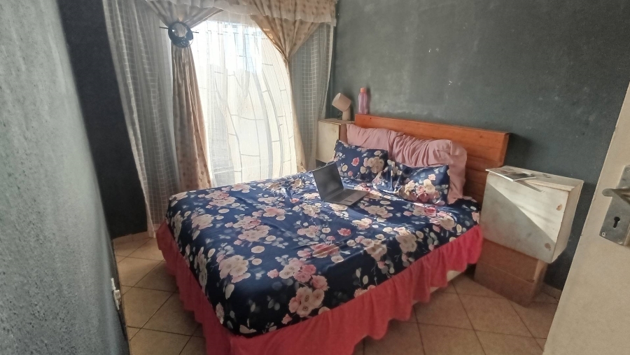 2 Bedroom Property for Sale in Olievenhoutbosch Gauteng