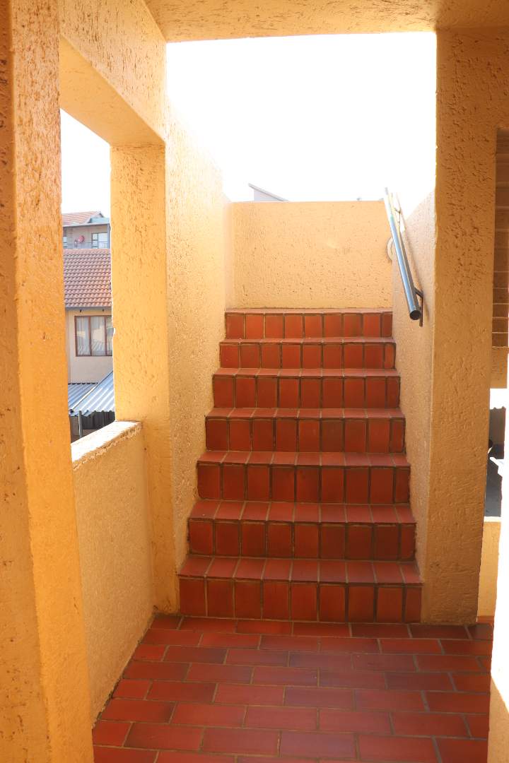 2 Bedroom Property for Sale in Florida Gauteng