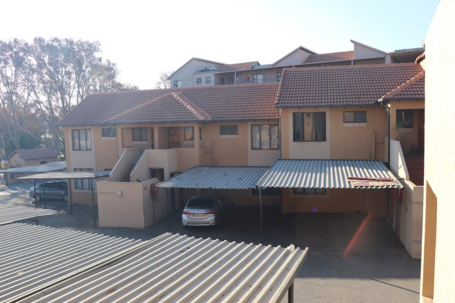 2 Bedroom Property for Sale in Florida Gauteng