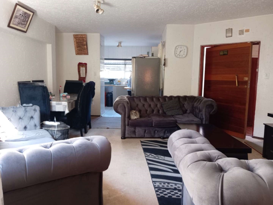 To Let 2 Bedroom Property for Rent in Bedford Gardens Gauteng