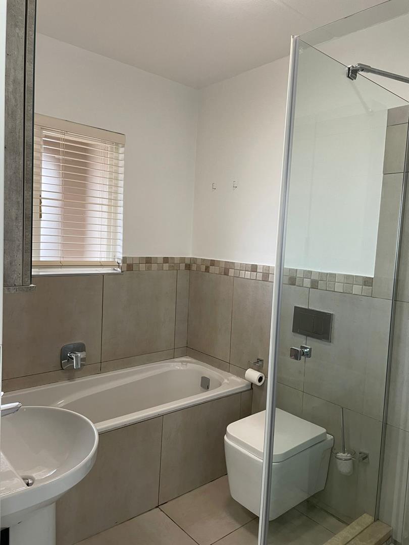 To Let 1 Bedroom Property for Rent in Atholl Gauteng