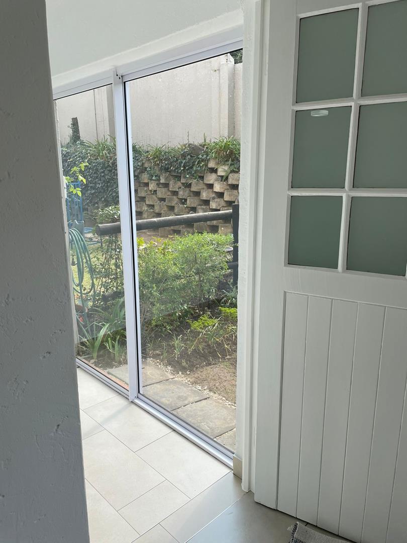 To Let 1 Bedroom Property for Rent in Atholl Gauteng