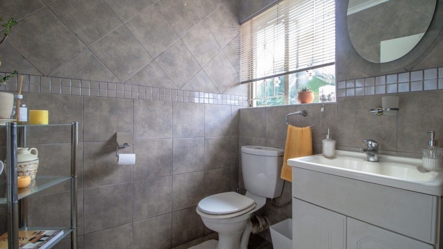 3 Bedroom Property for Sale in Morehill Gauteng