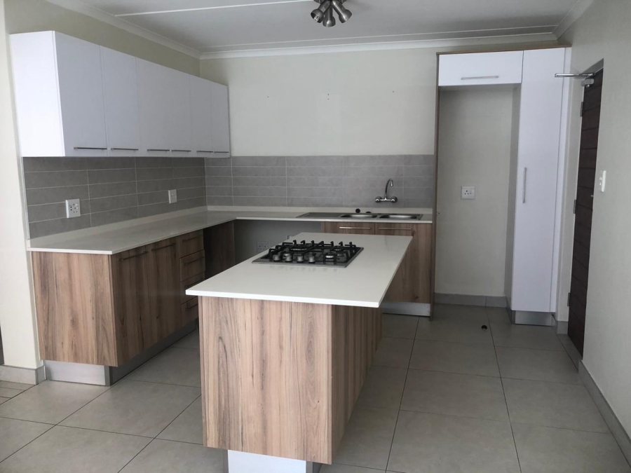 To Let 3 Bedroom Property for Rent in Modderfontein Gauteng