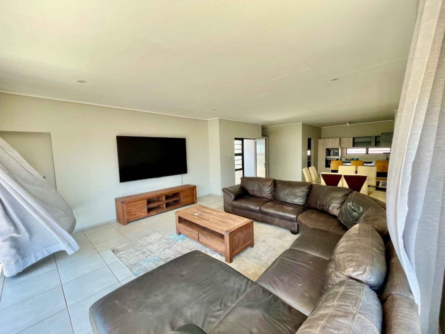 4 Bedroom Property for Sale in Amberfield Gauteng