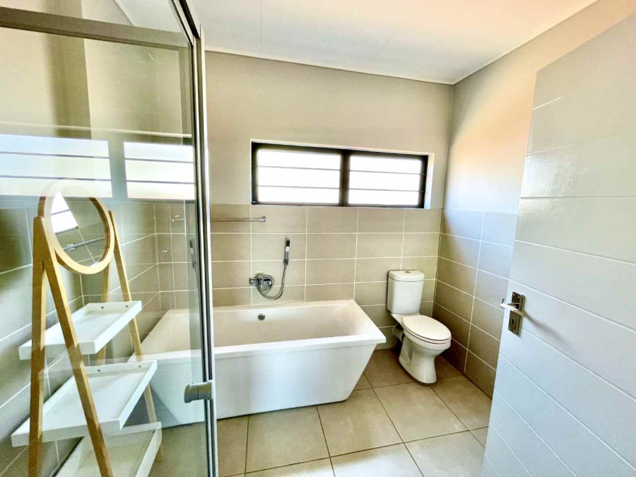 4 Bedroom Property for Sale in Amberfield Gauteng