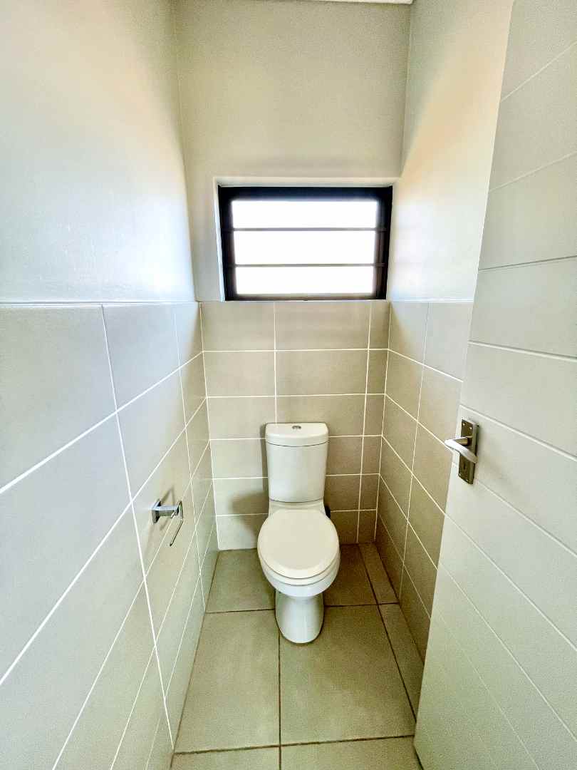 4 Bedroom Property for Sale in Amberfield Gauteng