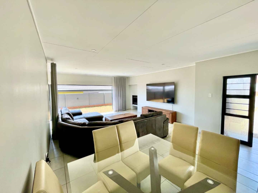 4 Bedroom Property for Sale in Amberfield Gauteng
