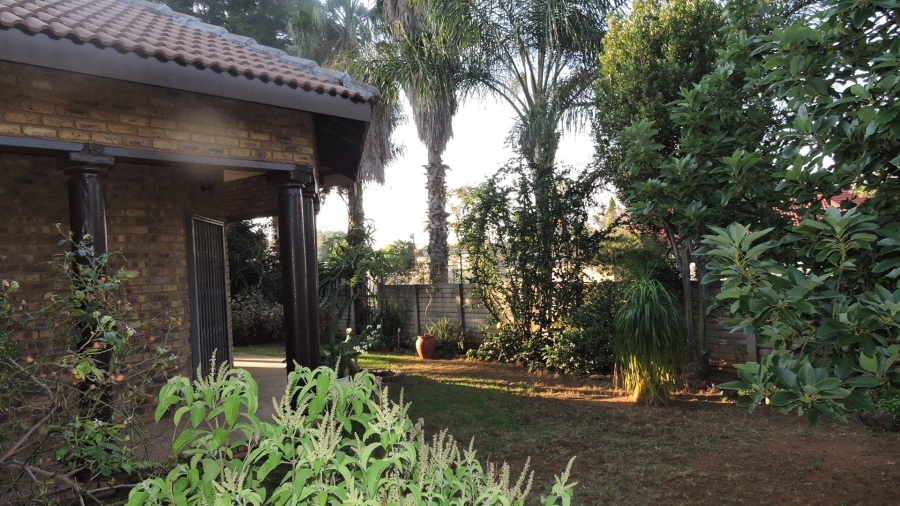 4 Bedroom Property for Sale in Heuweloord Gauteng