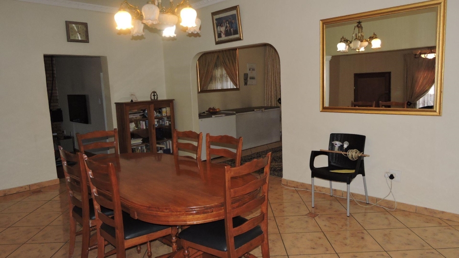 4 Bedroom Property for Sale in Heuweloord Gauteng
