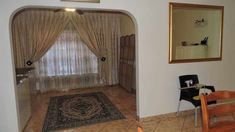 4 Bedroom Property for Sale in Heuweloord Gauteng